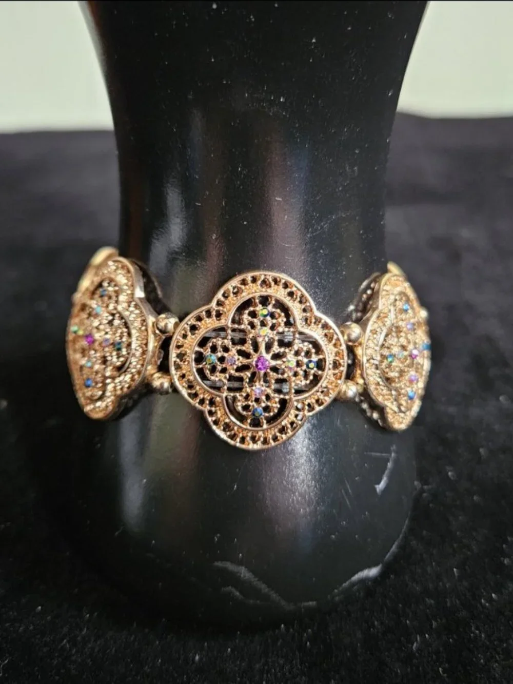 AVON Goldtone with Colored Rhinestones Stretch Bracelet